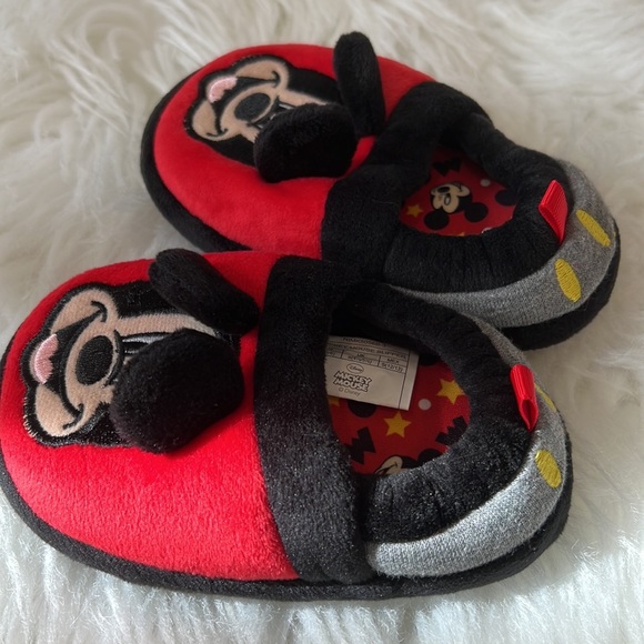 Disney Mickey Mouse Slippers-size 5/6 - Picture 4 of 7